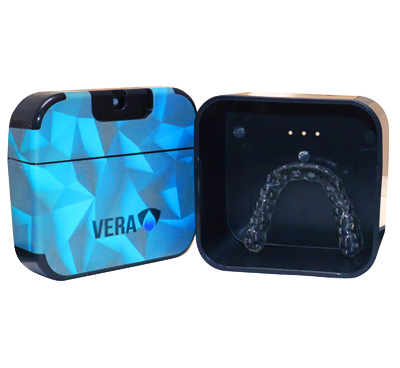 Soluzione VERA - il PRIMO porta apparecchio con igienizzante mani integrato